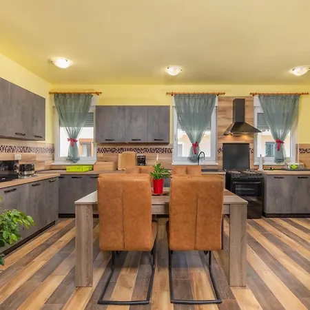 Apartment Monte *